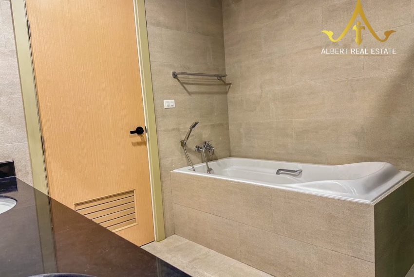 AFBBE2B4-9D2B-4F3E-AFA2-670CCBE7AD3D