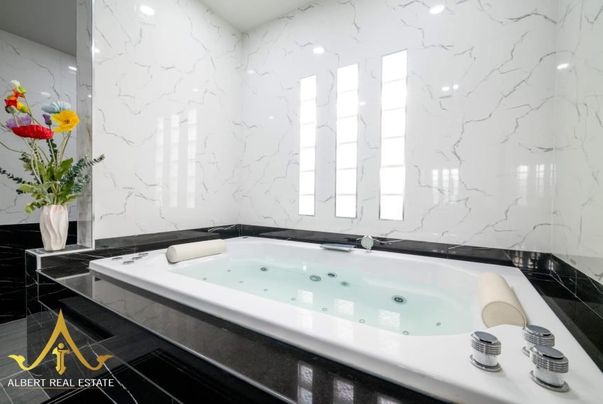 475309978_1350687915959943_4841101043282279123_n